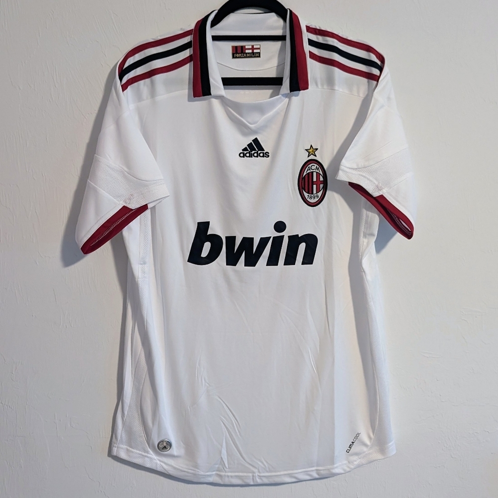 AC Milan Ronaldinho 2009/10 Retro Jersey Away White